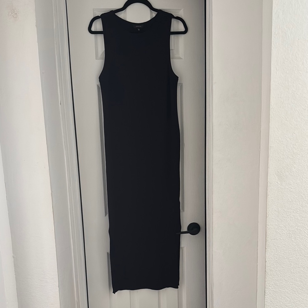 Elegant Black Sleeveless Dress